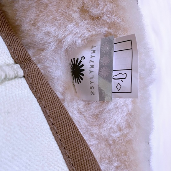 UGG Men’s Classic Mini Duck Phillip Lim Boots In Ivory - Picture 9 of 9